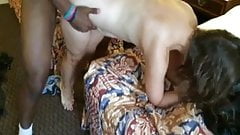 Ribanc MILF szopik és dug a néger diákkal