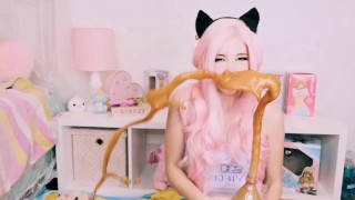 A tini Belle Delphine